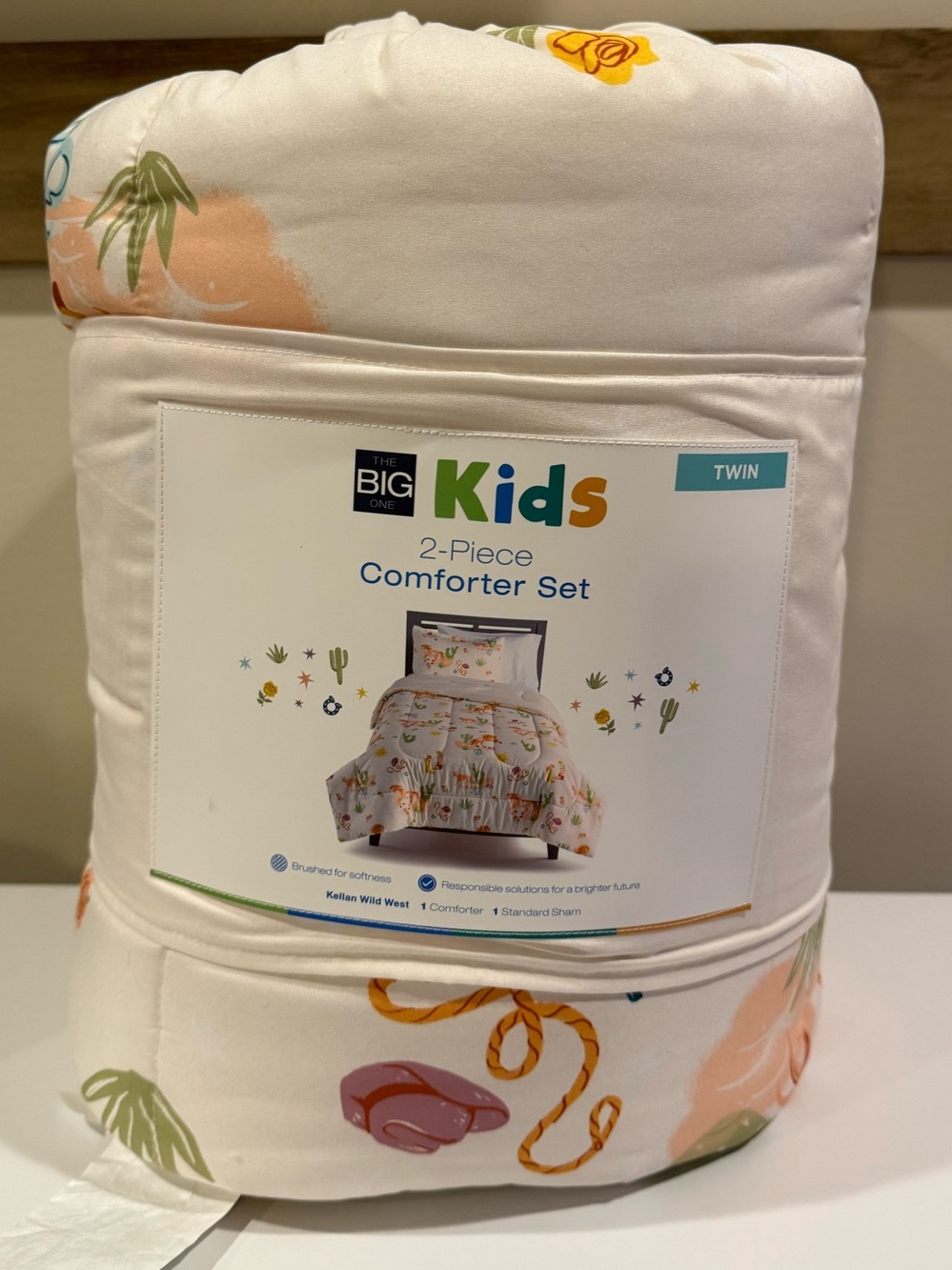 Twin size comforter set for kids Wild West theme